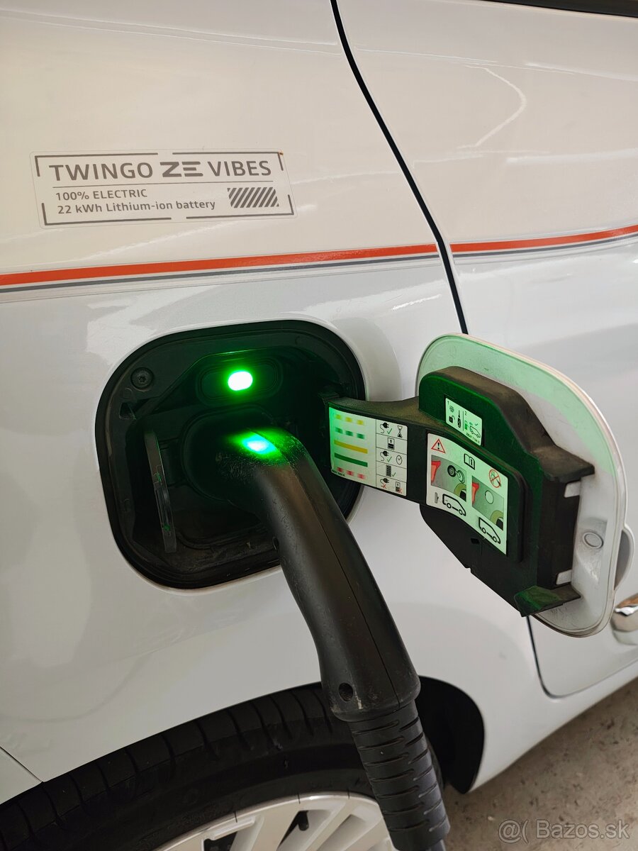 Renault Twingo 3 ZE E Tech Vibes - 13