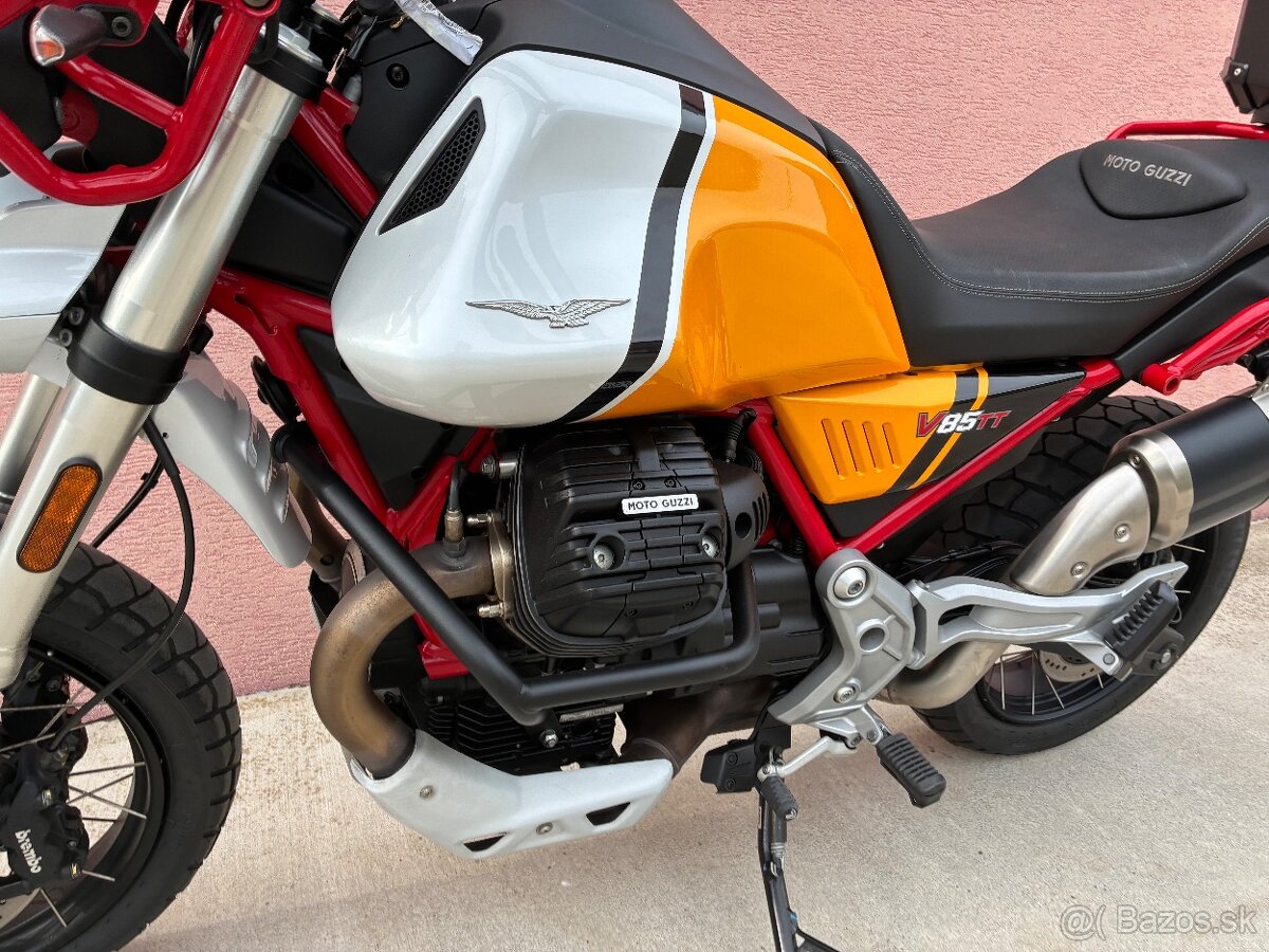 Moto Guzzi V85TT - 13