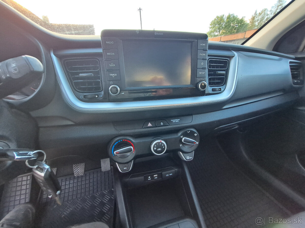 Kia Stonic 1,4 benzín,rv.09/2020 - 13