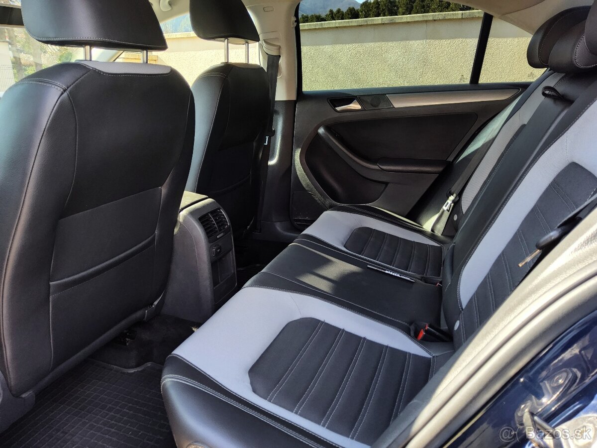 Volkswagen Jetta 2.0 TDI Highline 103kW - 13