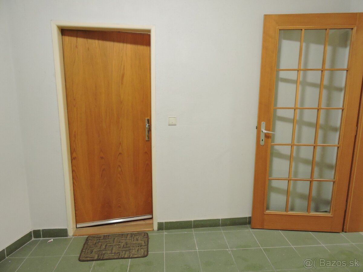 PREDÁM KRÁSNY NEBYTOVÝ PRIESTOR POD HRADOM V BRATISLAVE - 13