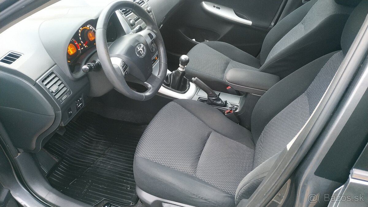 Toyota COROLLA 1.6 VVTI,97kw 11/2010 - 13