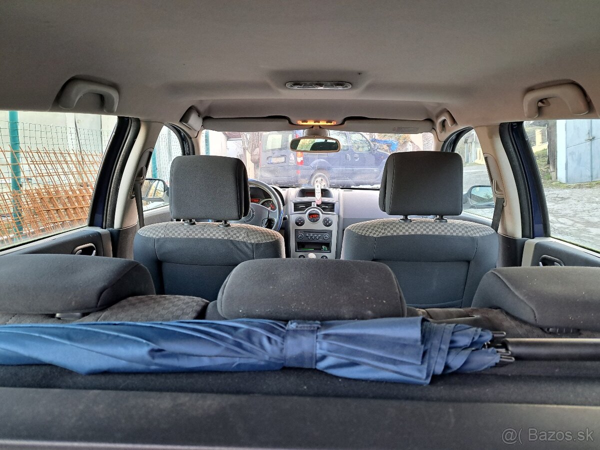 Renault megane grandtour - 13