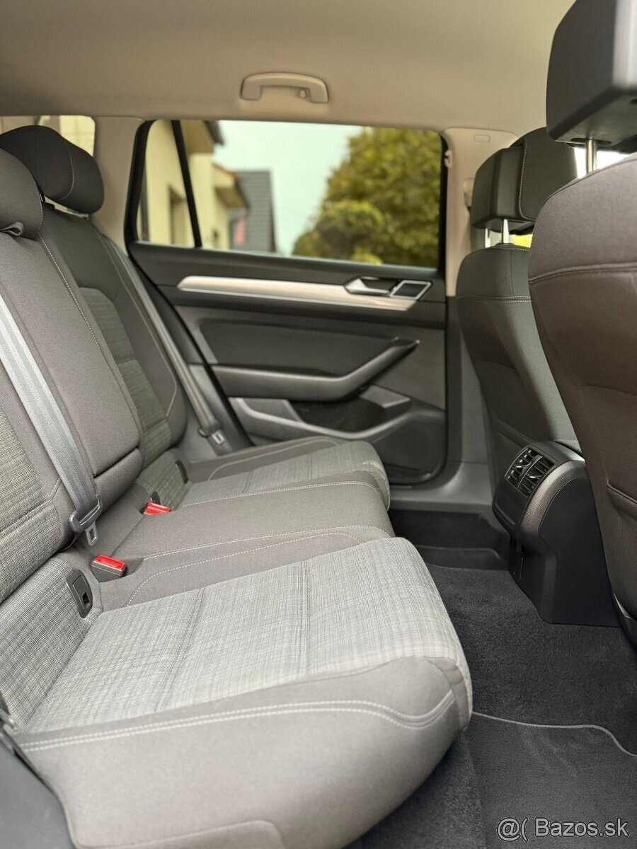 Volkswagen Passat Combi 2.0 TDI EVO Business 110KW - 13