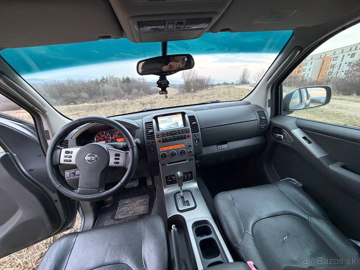 Nissan Pathfinder R51 - 13