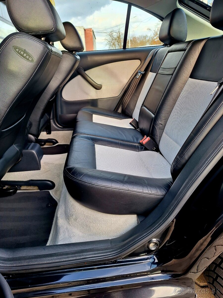 ŠKODA OCTAVIA I VRS 1.8T 132kW + XENON + TOP STAV - 13