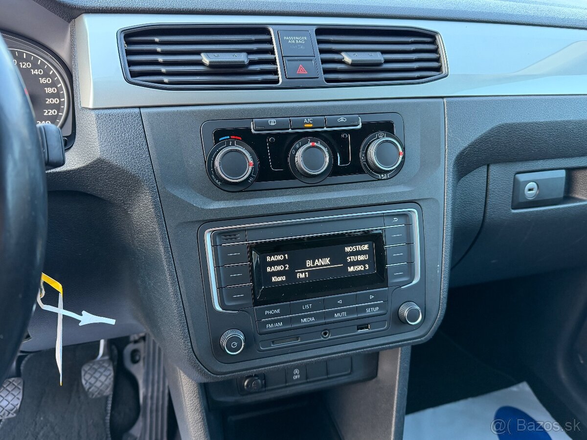 VW CADDY 1,4 TSI BEACH - 92 KW, TAŽNÉ, PARK. SENZORY - 13