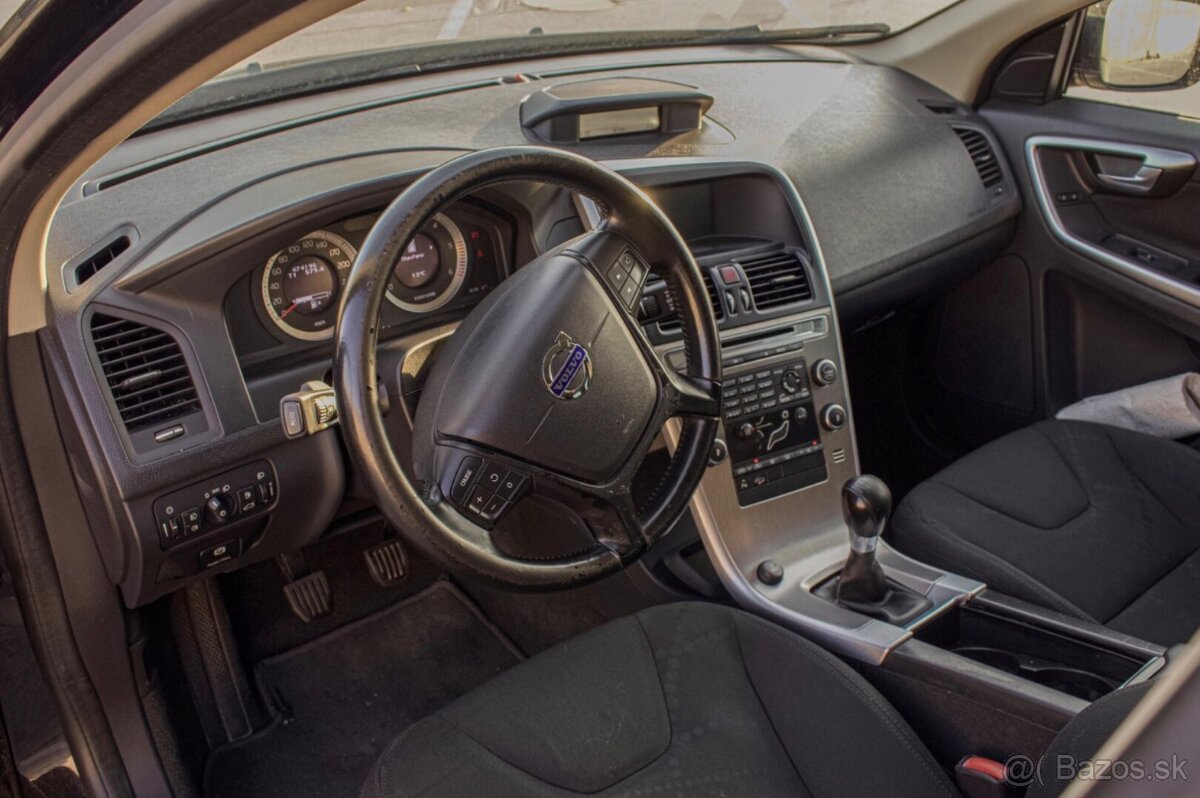 Volvo XC60 D5 (151kW) AWD Kinetic - 13