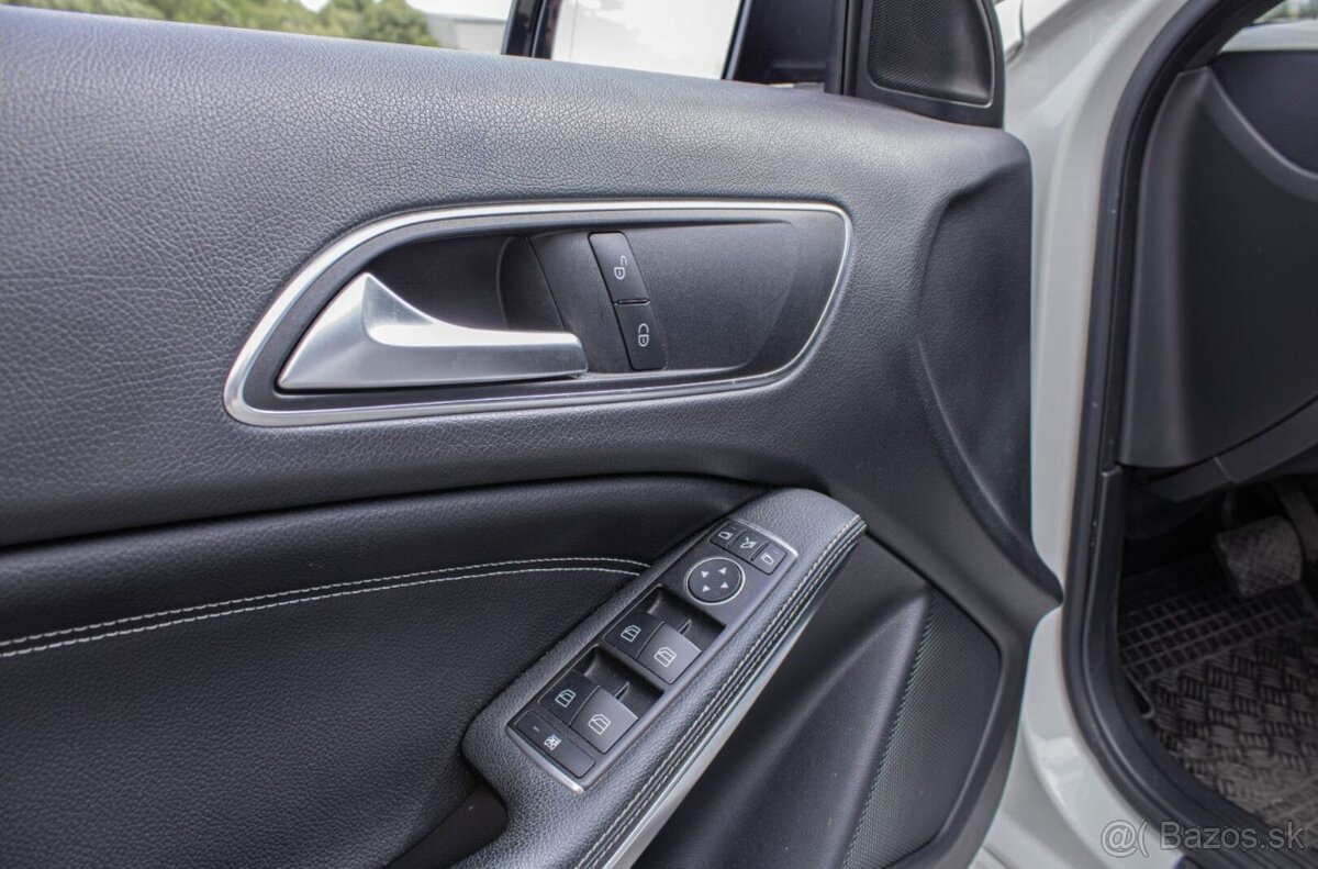Mercedes-Benz A180 1.6 2015 - 13