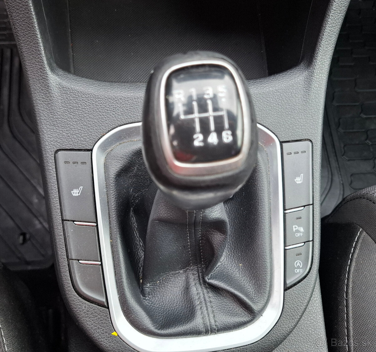 HYUNDAI i30 1,6 CRDi r.v. 2018 - 13