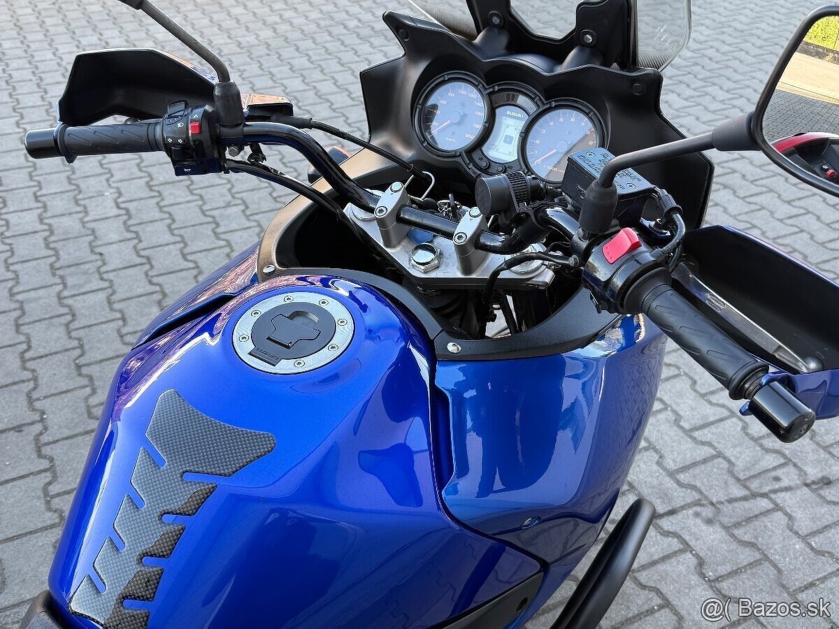Suzuki DL650 V-strom - 13
