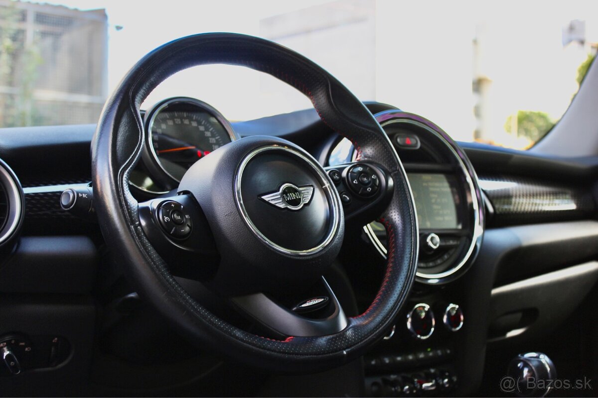 Mini Cooper S 2.0 141kW Panoráma JCW 100 tis. km - 13
