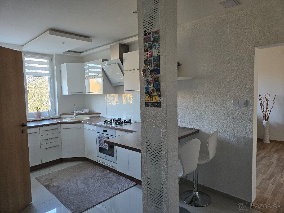 Prenájom 3 izbový byt sídlisko Tarča - 13