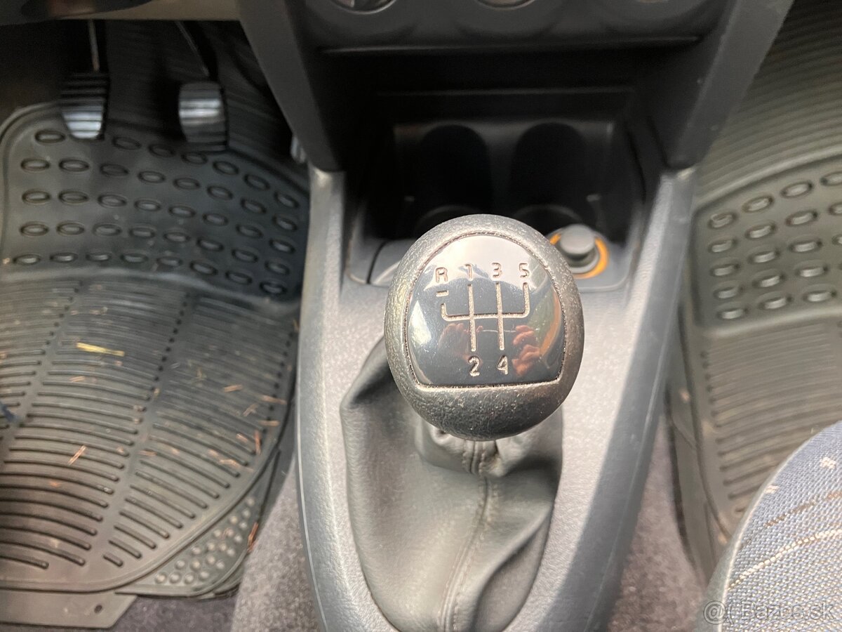 Predám Renault Clio MK2, 1.5 dCi, r. 2003 – 5 dverí - 13