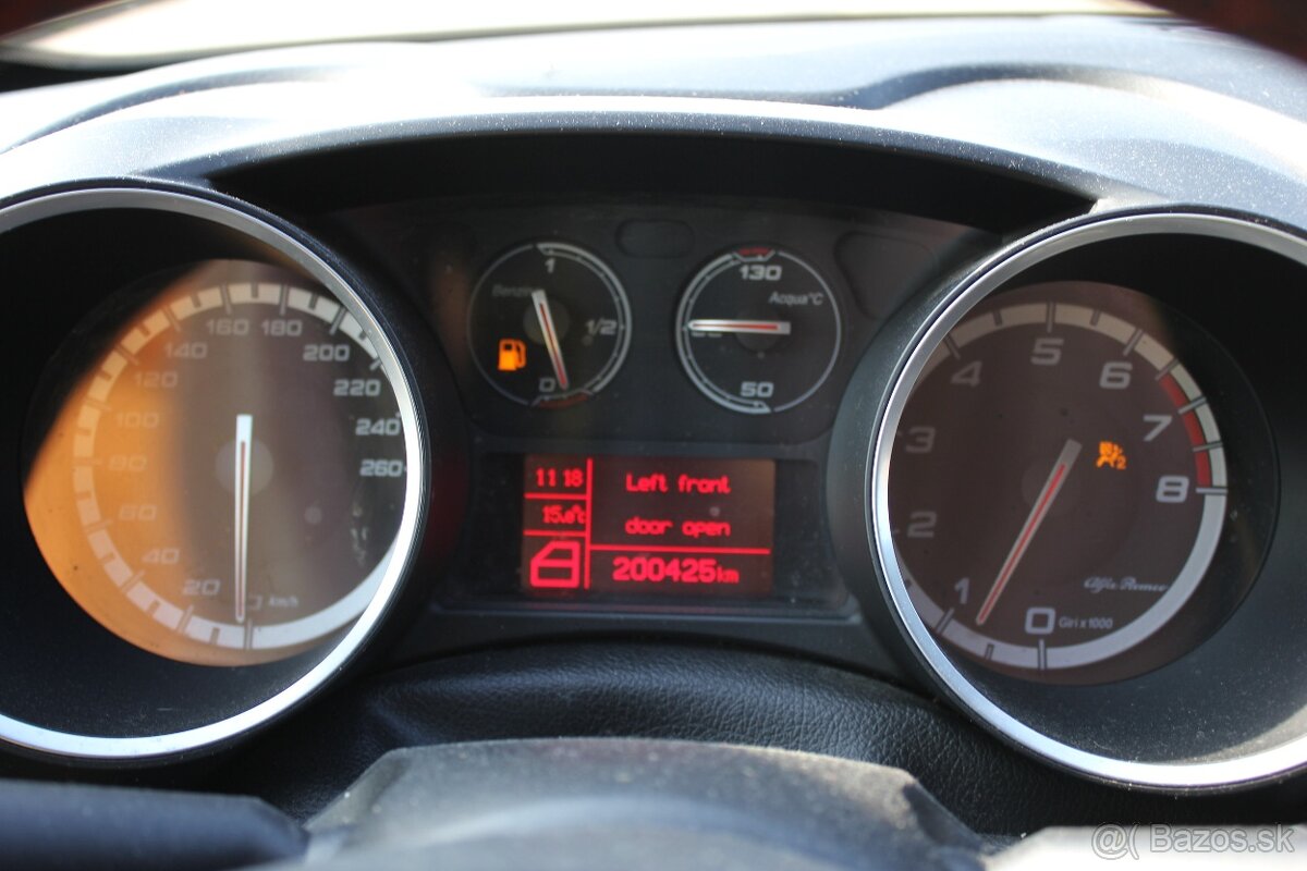 Alfa Romeo GIULIETTA 1.4 benzín - 13