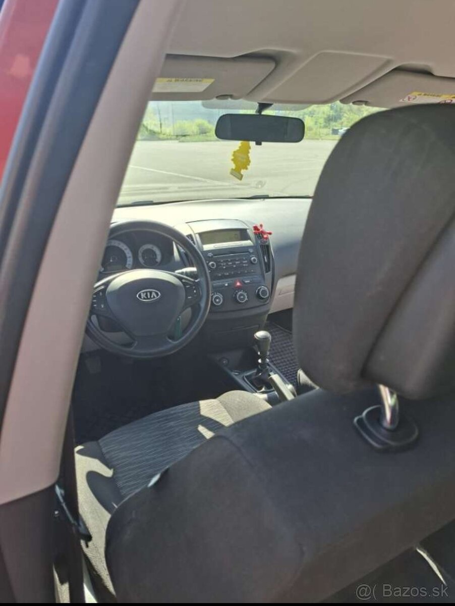 Kia ceed 1.4 77kw - 13