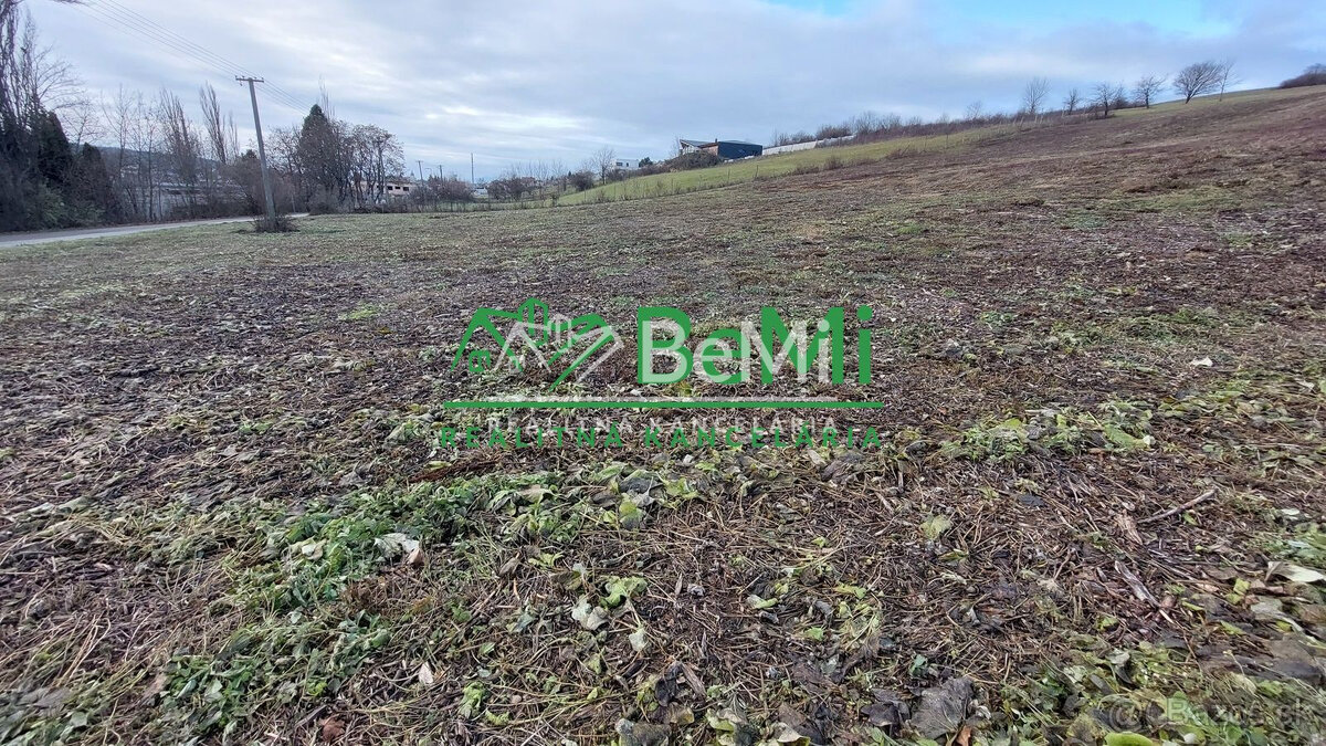 Predaj veľký stavebný pozemok v obci Malé Kršteňany - 13