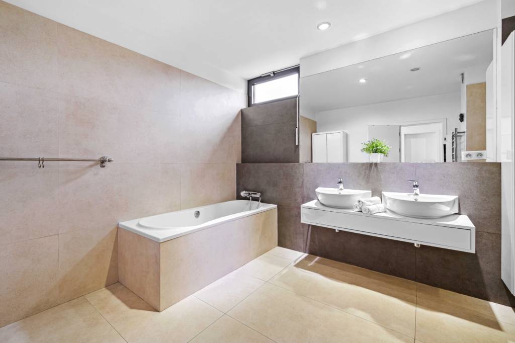 Babony TRE | Nadštandardný byt na Kolibe s výhľadom a teraso - 13