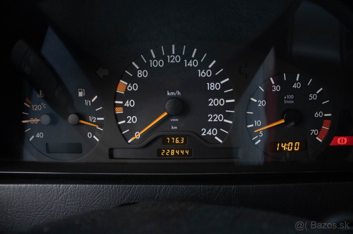 MERCEDES BENZ C180 90kW ESPRIT 1997 - 13