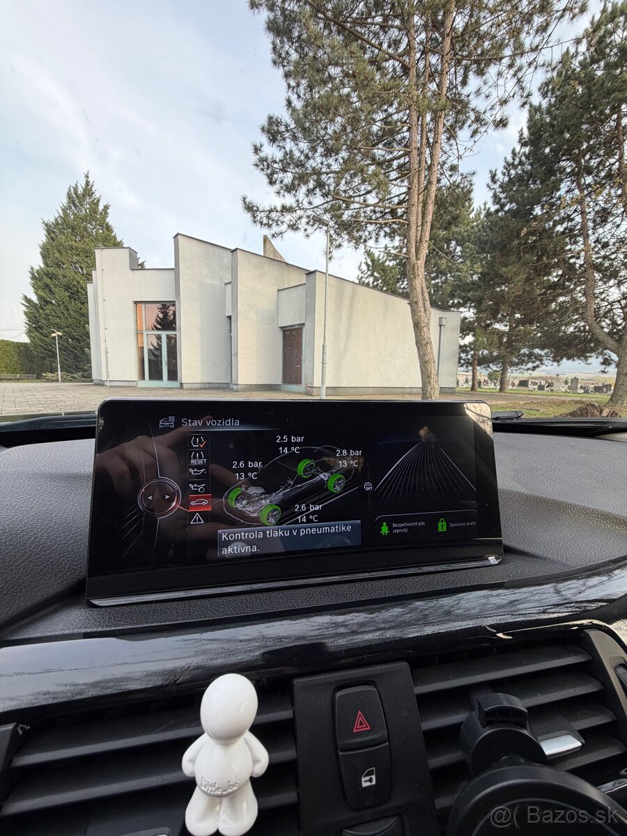 BMW F30 320d lci - 13