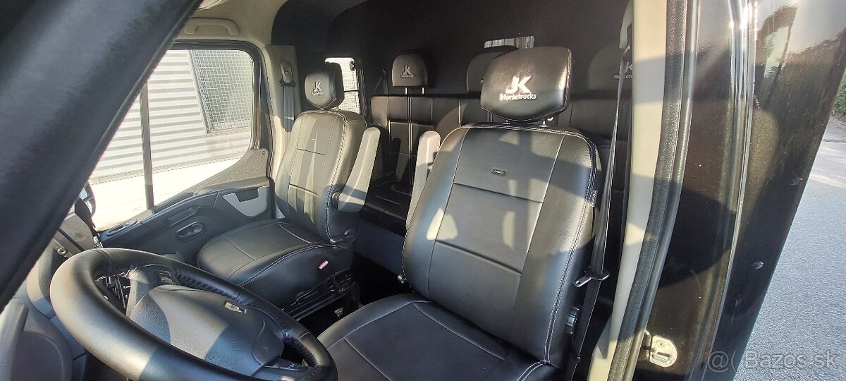 Prepravník koní Renault ATM 5-místný - 13