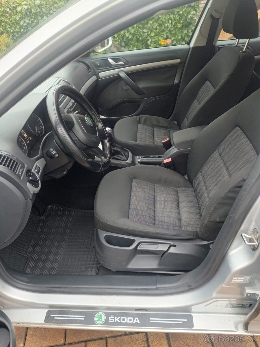 Škoda Octavia 2009 77kw 290 tis km - 13