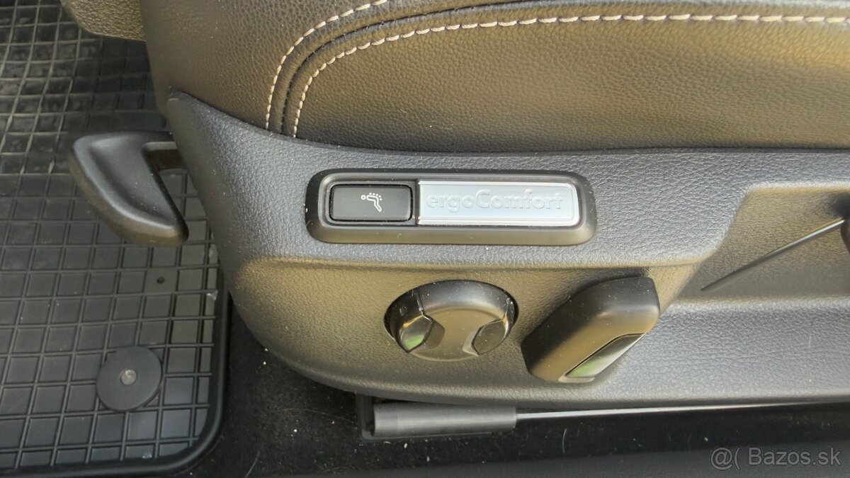 Passat B8 R-line 4-motion - 13