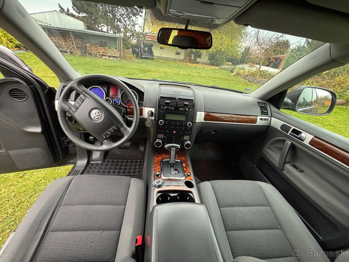 VW Touareg V6 3.0TDI - 13