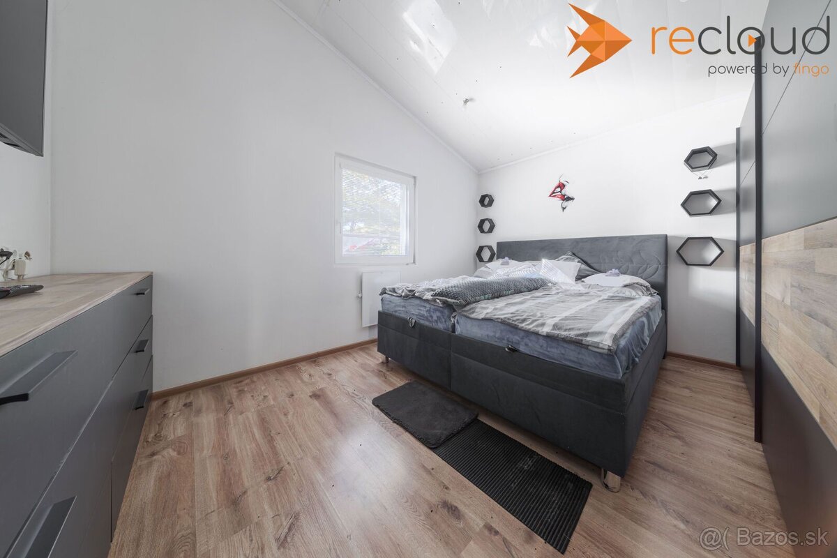 NA PREDAJ MODERNÝ DREVODOM - NOVOSTAVBA S CHATKOU, OBEC BYST - 13