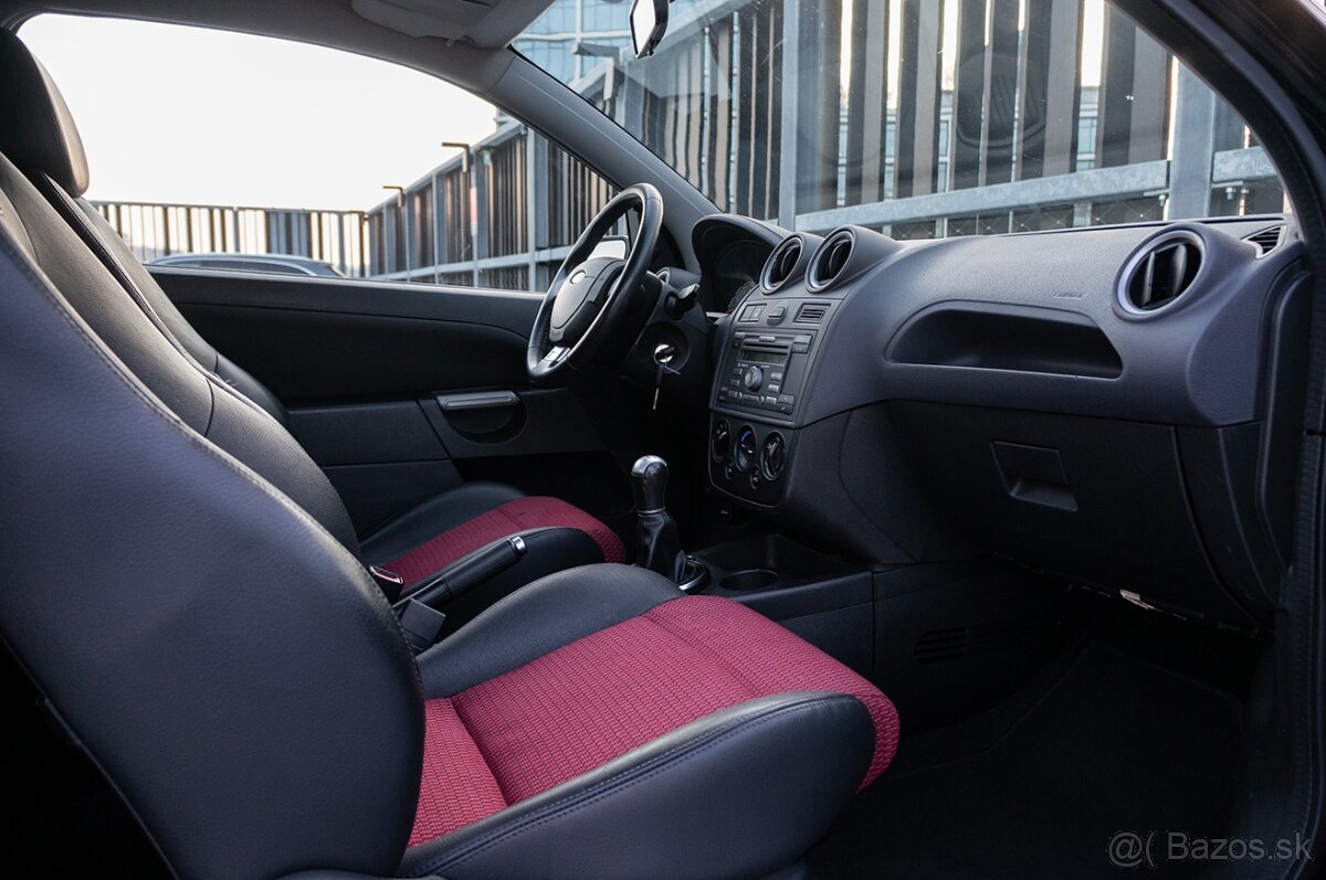 Ford Fiesta 2.0i ST150 - 13