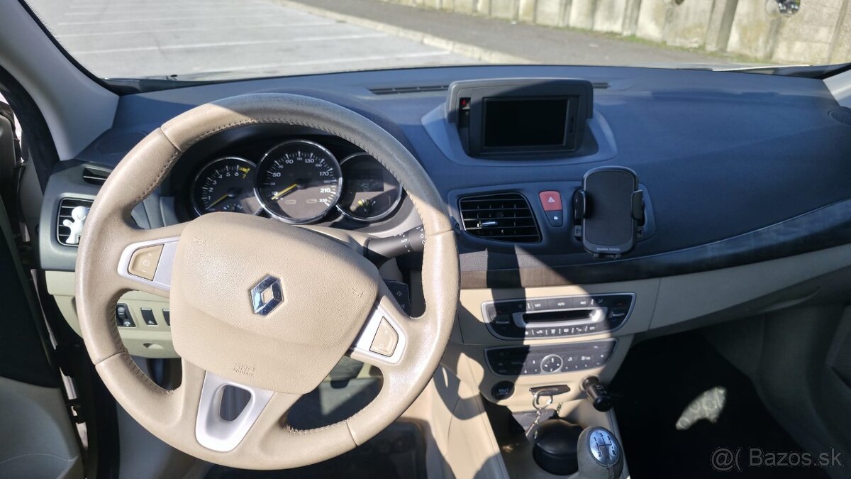 Renault Fluence PRIVILEGE 1.6i - 13