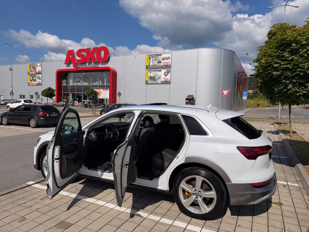 Audi E-tron 55 quattro S line - 13