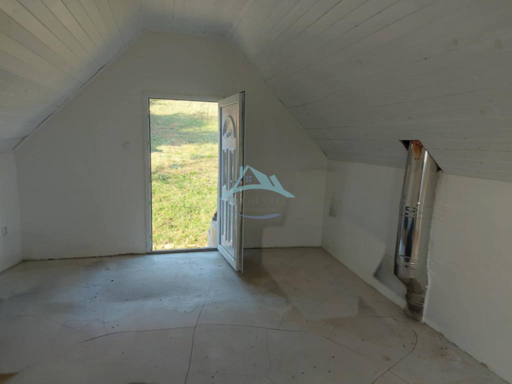 Predám vinicu s chatkou v Šahách – ideálne miesto pre oddych - 13