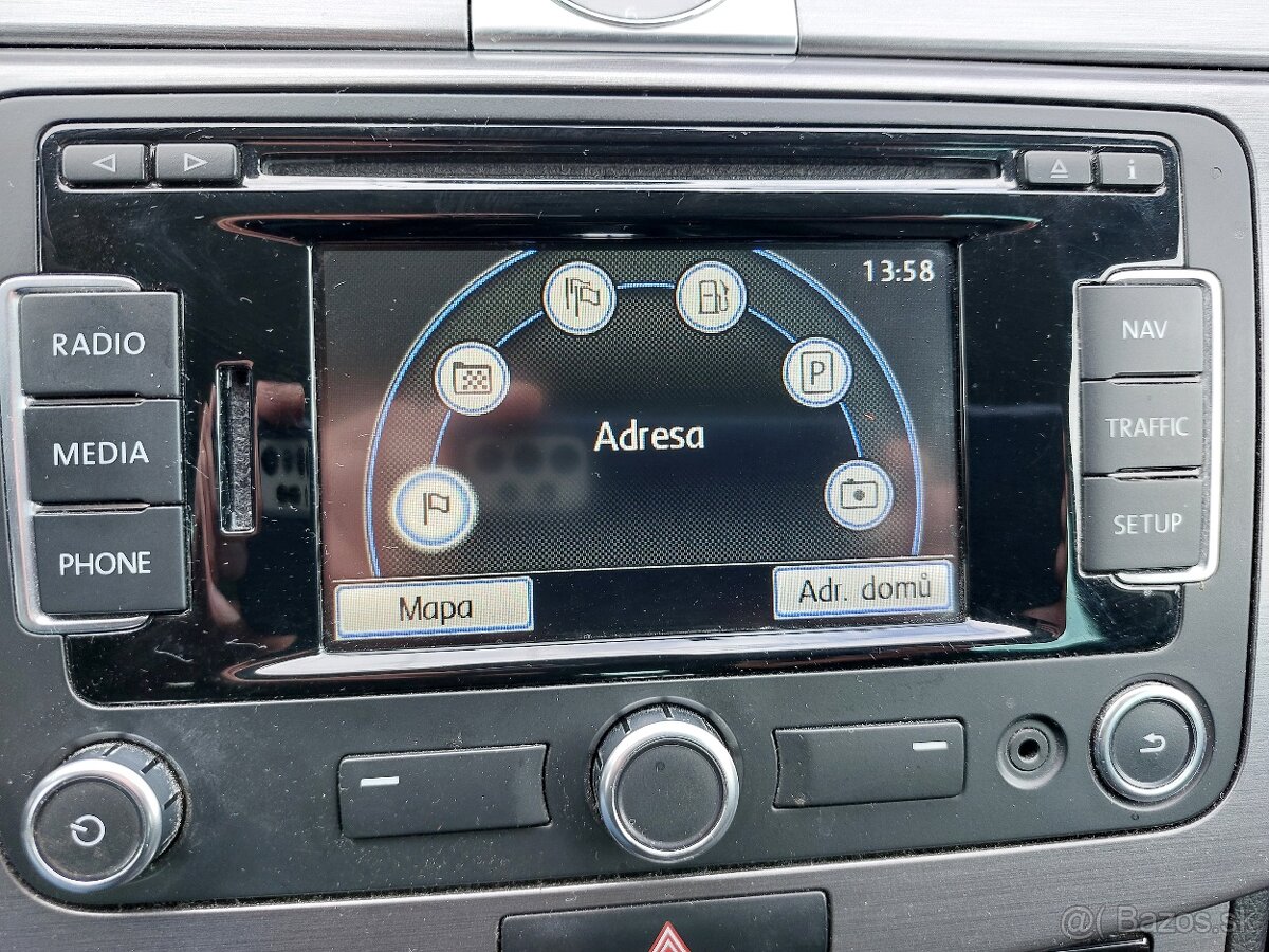 Volkswagen Passat Variant 2.0 TDI BMT Highline 4MOTION - 13