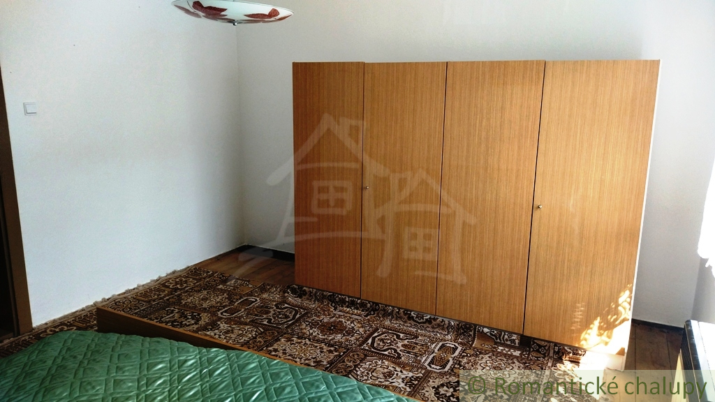 Dom vo výbornom stave, Jurské. ZNÍŽENÁ CENA - 13