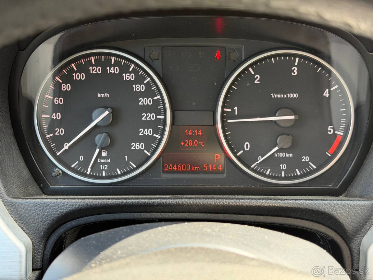 BMW Rad 3 Touring 320d 184k A/T - 13
