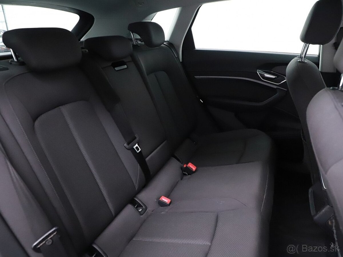 Audi Q8 E-Tron Quattro 230kw r.v.2020 - 13