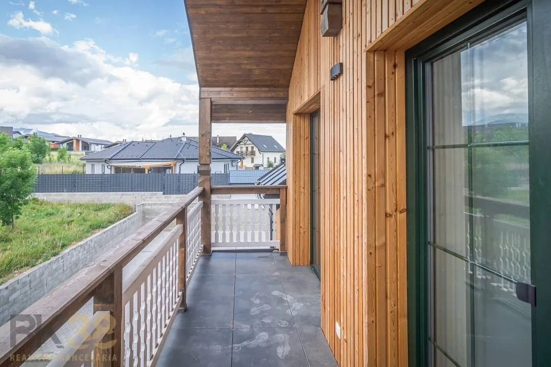 Priestranný 2-izbový byt s krásnym výhľadom na Vysoké Tatry - 13