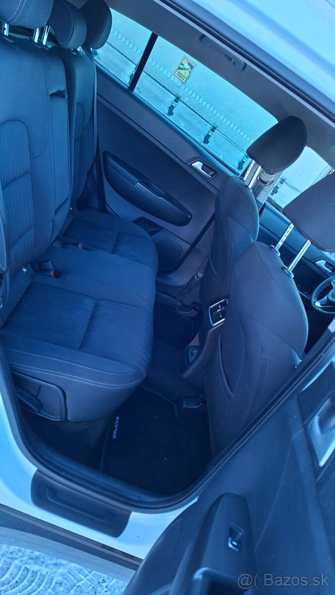 KIA SPORTAGE 1.6 GDI.2WD - 13