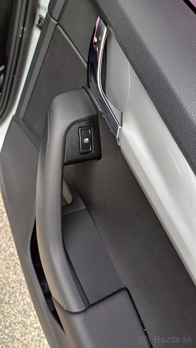 Škodu Octavia Combi 1.6 TDI (2017) - 13