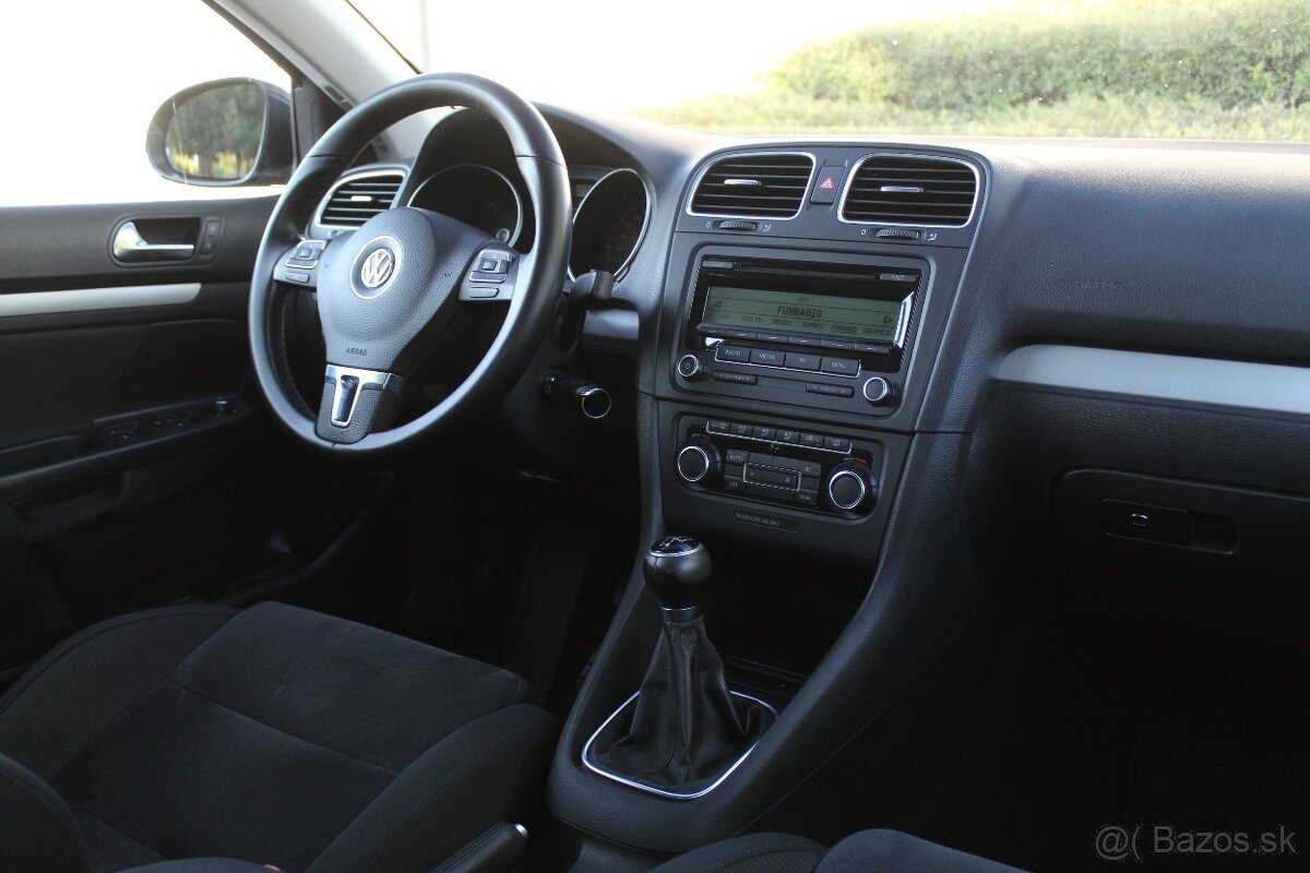 Volkswagen Golf 6 1.6 TDI Highline - 13