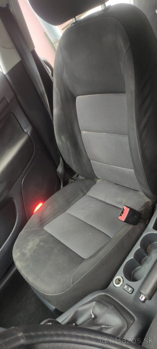 Rozpredám Škodu Octavia 2 sedan - 13