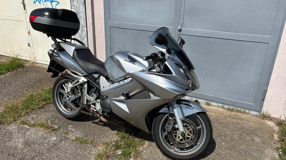 Honda VFR 800 - 13