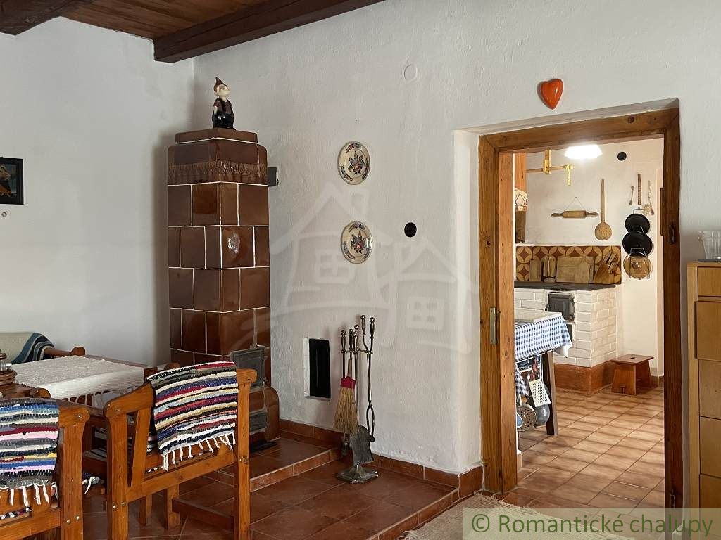 Zrekonštruovaná chalupa v obci Háj - 13
