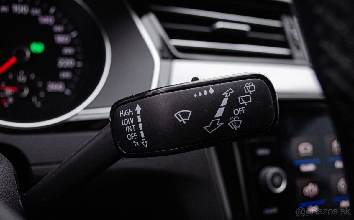 Volkswagen Passat Variant 2.0 TDI DSG - 13