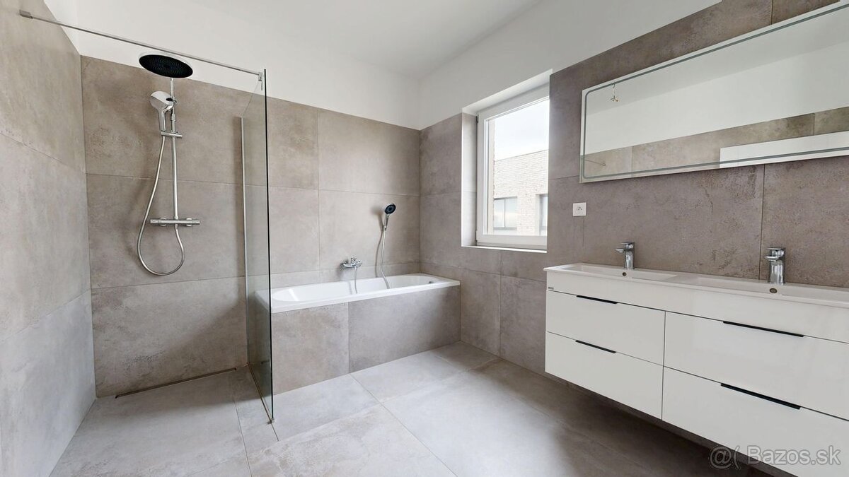 REZERVOVANÉ PINK Reality Na prenájom moderný 3-izbový byt v - 13