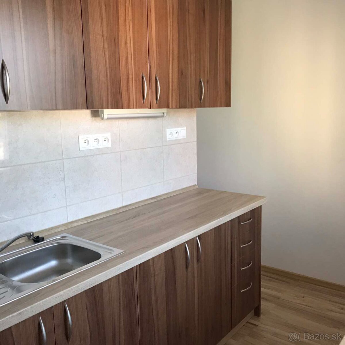 Ponúkame na prenájom 2-izbový byt - 13