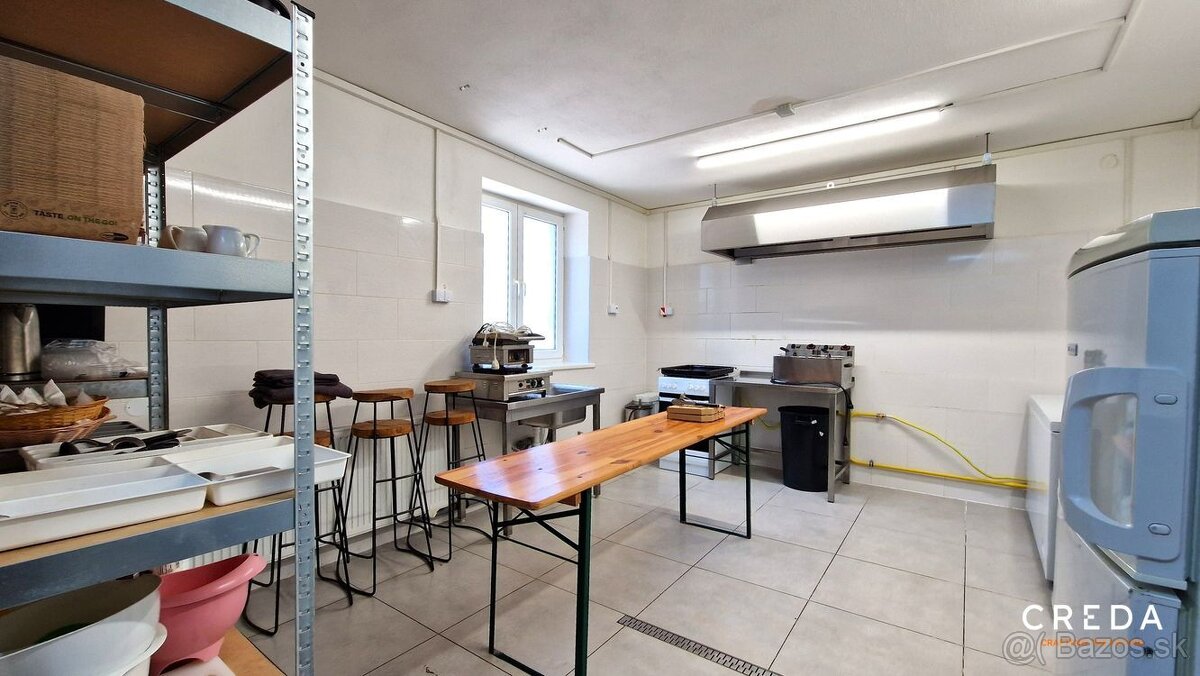 CREDA | predaj podnikateľský objekt s parkoviskom, Nitra - K - 13