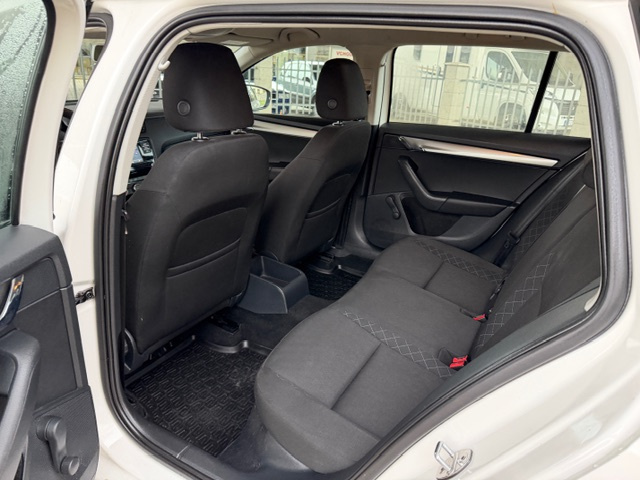 Škoda Octavia Combi 1.6 TDI 115k Active EU6 - 13