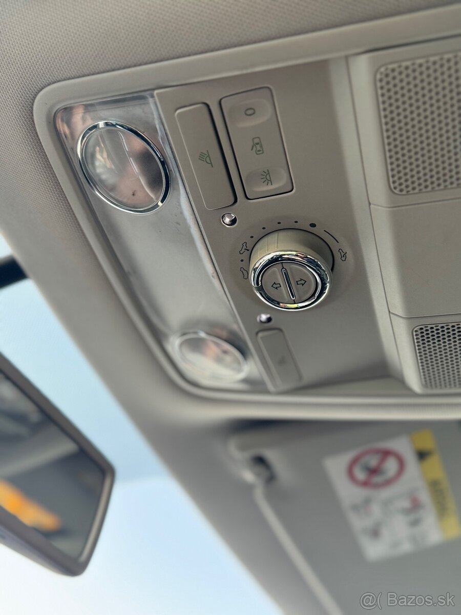 Škoda Superb Combi Facelift 2015, 2.0 TDI 6-st. manual - 13